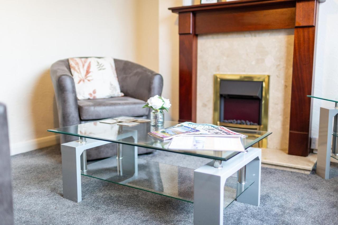 Adrian House, Near Hospital, Easy Parking + Garden Apartment Carlisle  Exterior photo