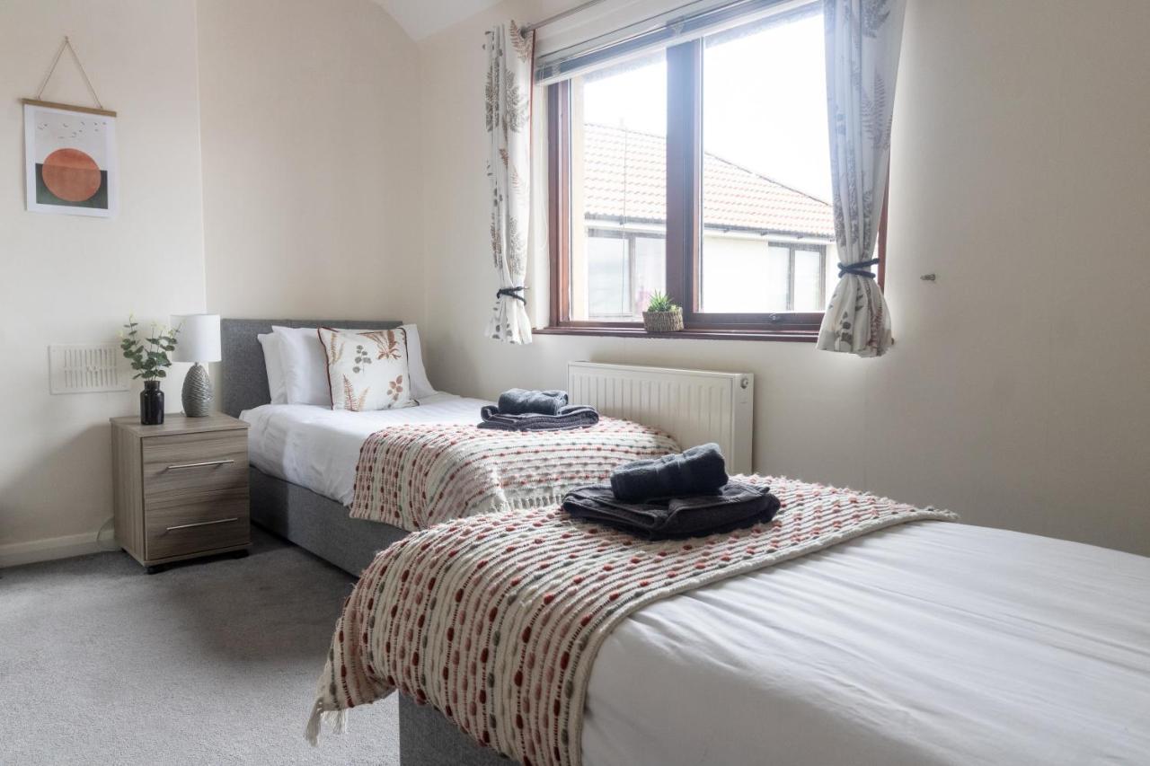 Adrian House, Near Hospital, Easy Parking + Garden Apartment Carlisle  Exterior photo