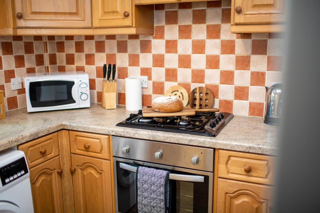 Adrian House, Near Hospital, Easy Parking + Garden Apartment Carlisle  Exterior photo