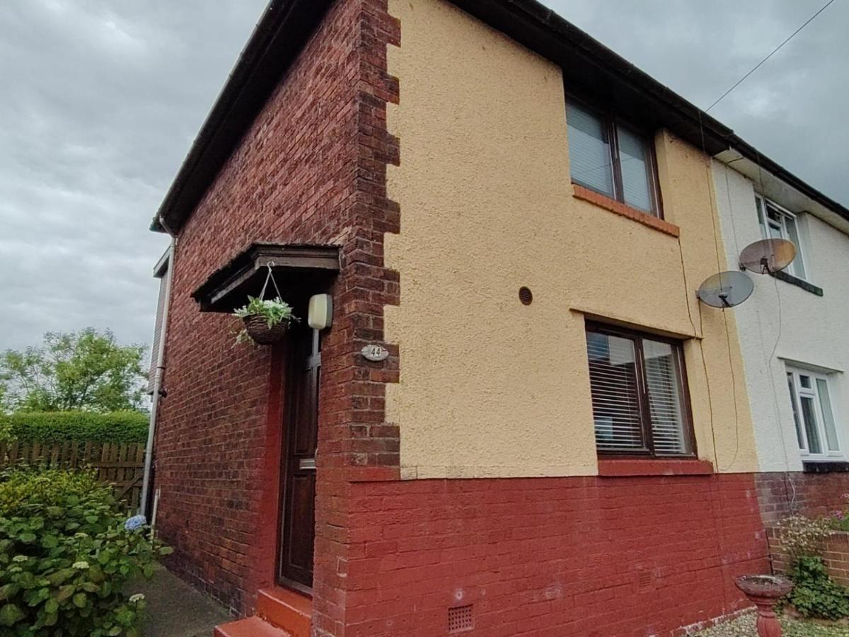 Adrian House, Near Hospital, Easy Parking + Garden Apartment Carlisle  Exterior photo